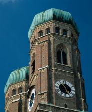 Bayern: Liebfrauenkirche in München - © Andrew Cowin/DZT