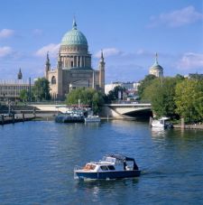 Brandenburg: Lange Brücke, Nikolaikirche und Altes Rathaus in Potsdam - © Lehnartz GbR