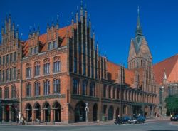 Niedersachsen: Hannover, Altes Rathaus und Marktkirche - © Rainer Kiedrowski/DZT