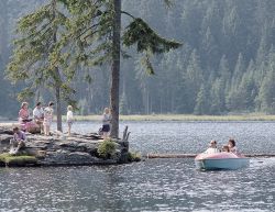 Der Große Arbersee im Naturpark Bayerischer Wald - © DZT/Joachim Messerschmidt